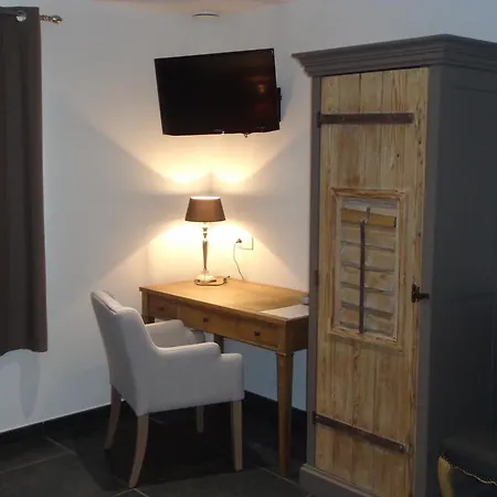 Domaine Du Vieux Chene Nocleg ze śniadaniem 4*