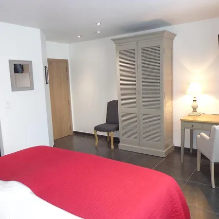 Domaine Du Vieux Chene Bed & Breakfast