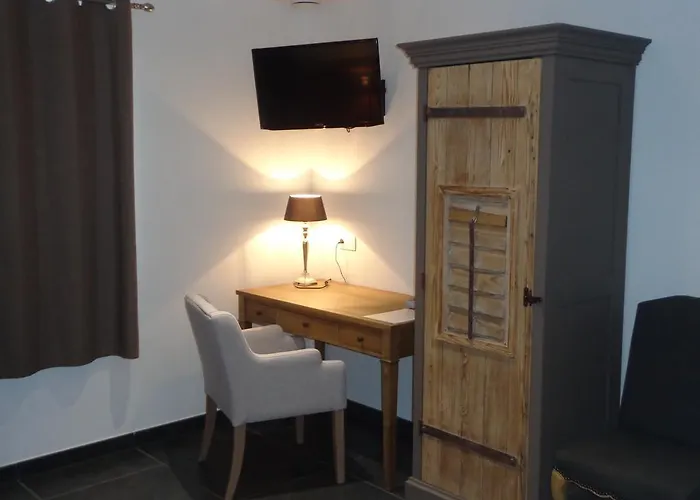 Domaine Du Vieux Chêne Alojamento de Acomodação e Pequeno-almoço 4*